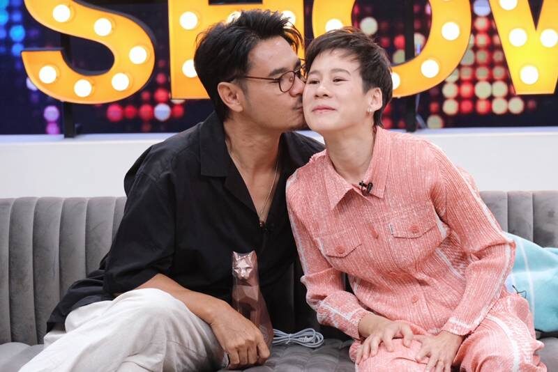 เวฟ สาริน-บุ้ง ใบหยก” โต้ชาวเน็ต! เลี้ยงลูกเวอร์เกินไป