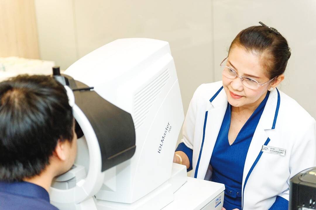 หลาก&หลาย - ‘จักษุ รัตนิน’ชวนตรวจสุขภาพตาฟรี ในงาน ‘Healthcare Mini’