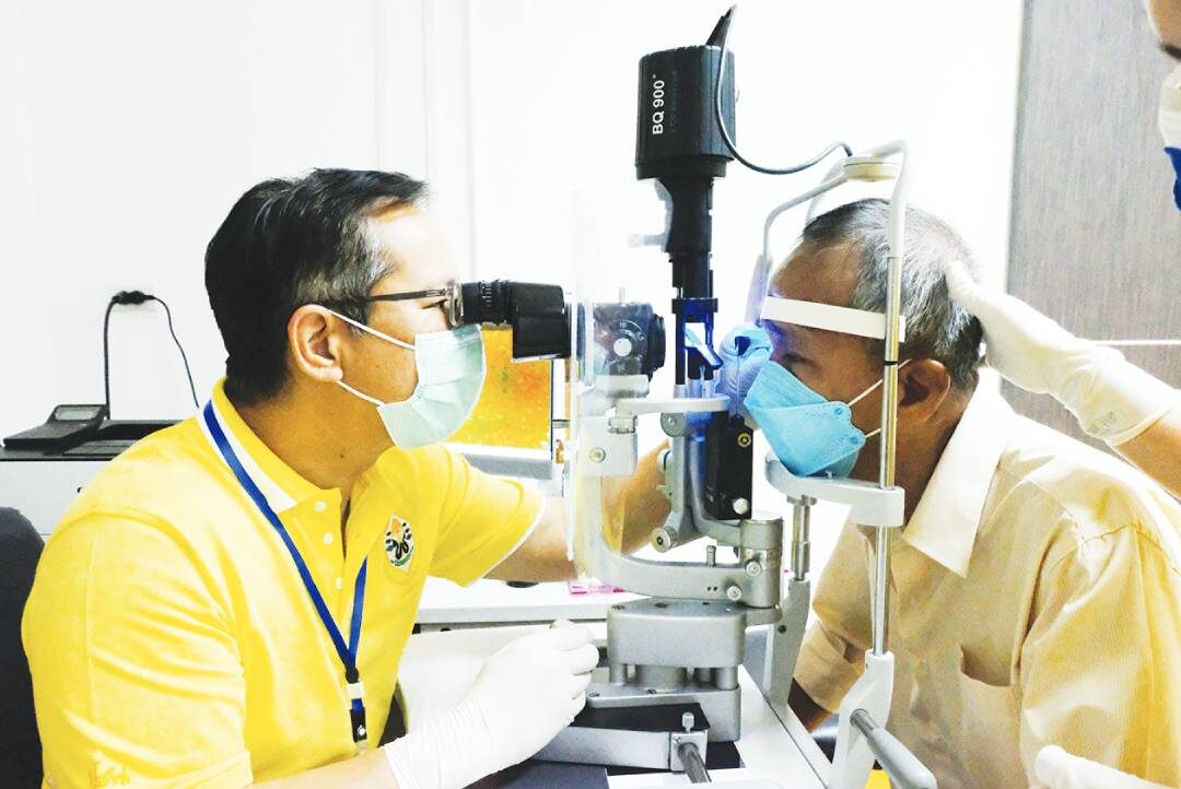 หลาก&หลาย - ‘จักษุ รัตนิน’ชวนตรวจสุขภาพตาฟรี ในงาน ‘Healthcare Mini’