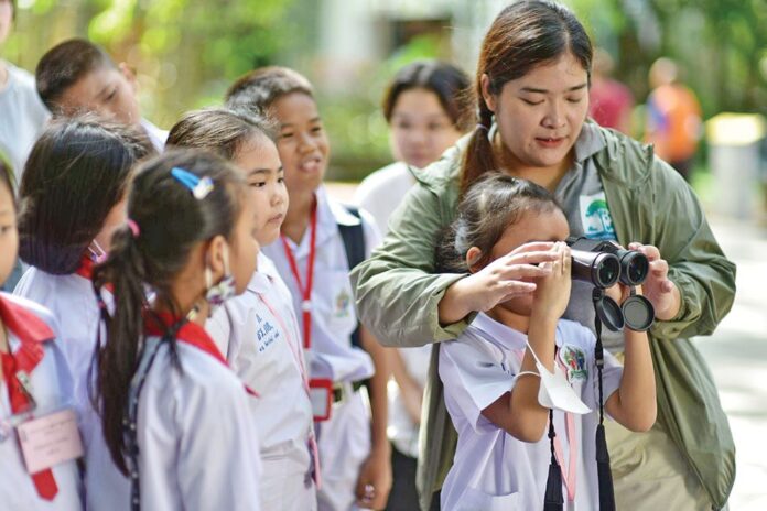 สดจากเยาวชน