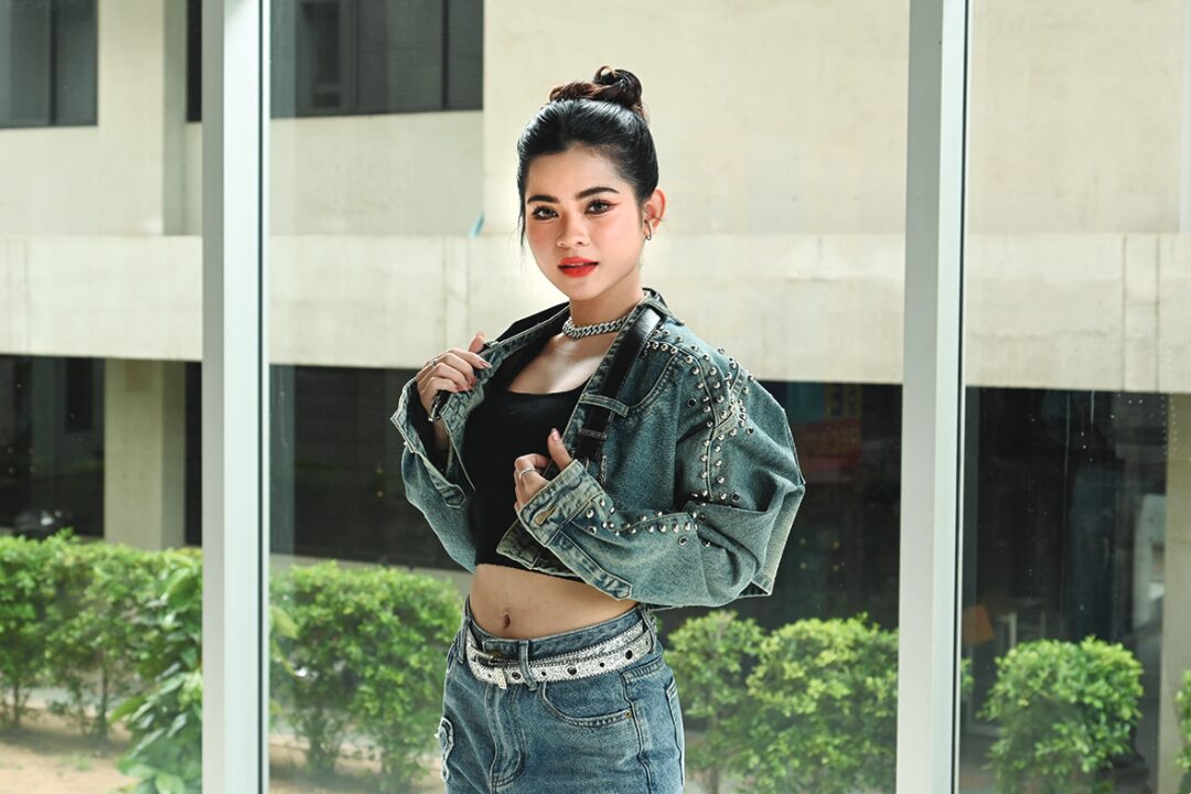 จับกระแสลูกทุ่ง - ‘กิมกลอย’พลิกลุกส์ใส ‘อยากติดเธอ’สไตล์สามช่า