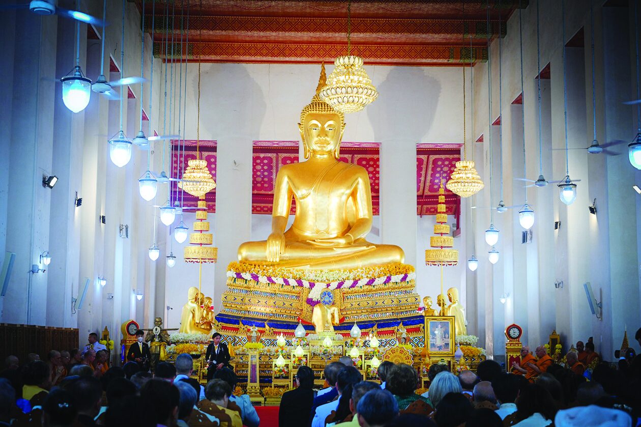 ข่าวสดพระเครื่อง - องคมนตรีเชิญหิรัญบัฏ-พัดยศ ถวาย‘พระพรหมวชิรโพธิวงศ์’