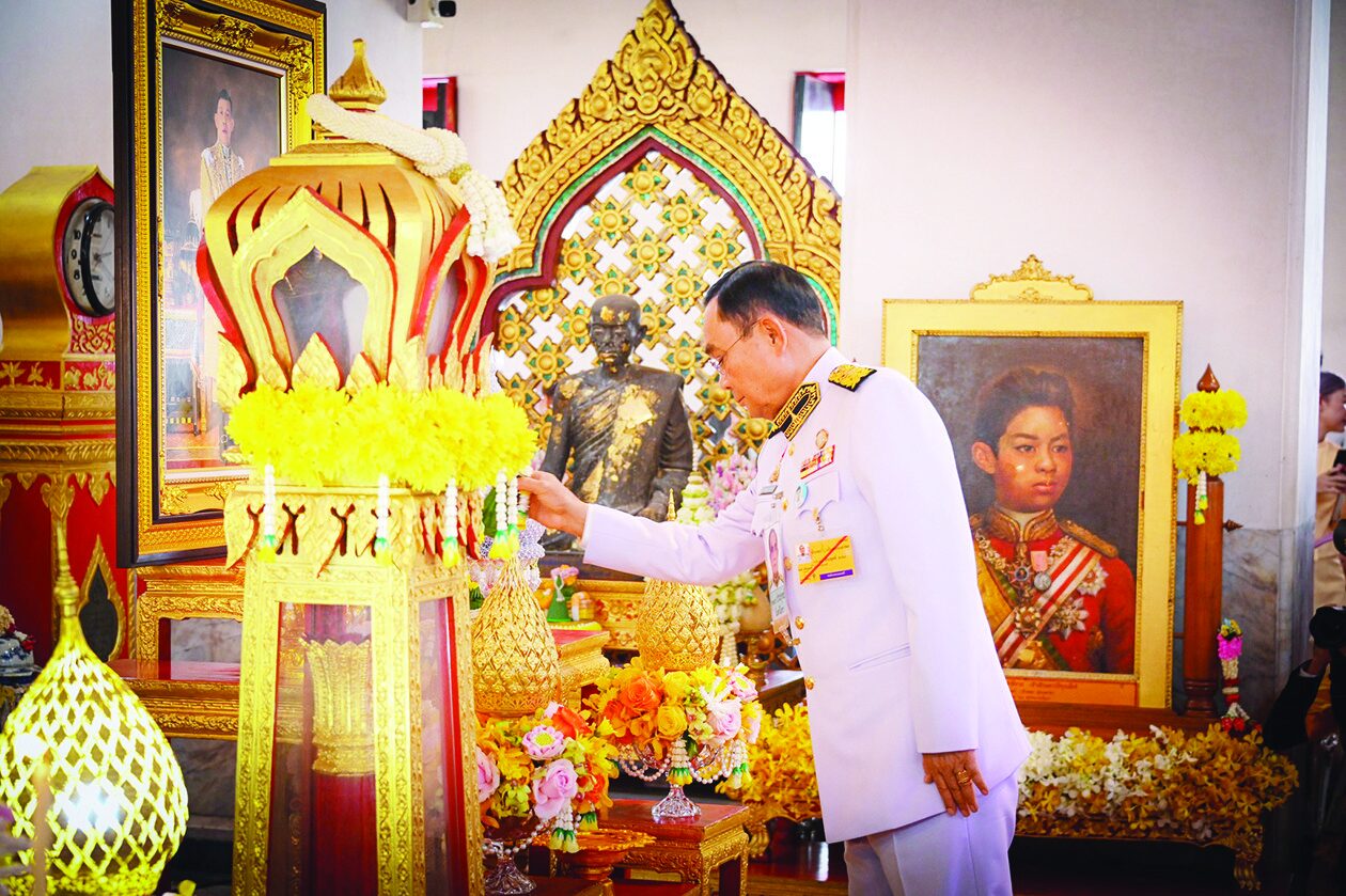 ข่าวสดพระเครื่อง - องคมนตรีเชิญหิรัญบัฏ-พัดยศ ถวาย‘พระพรหมวชิรโพธิวงศ์’