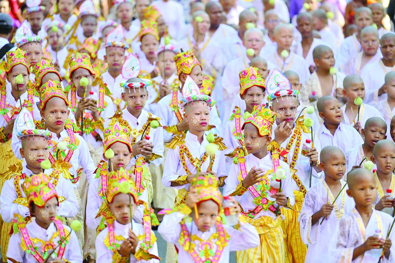 ข่าวสดพระเครื่อง - พิธีบรรพชารวมใจไทย-พม่า เฉลิมพระเกียรติ‘กรมสมเด็จฯ’