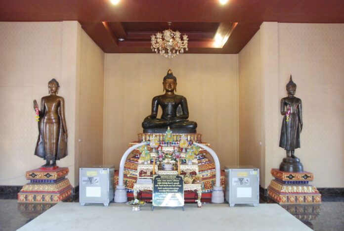 ชวนกันมาพากนมู(เตลู) - กราบหลวงพ่อเพชร-วัดบาง พระพุทธรูปคู่เมืองกำแพงเพชร