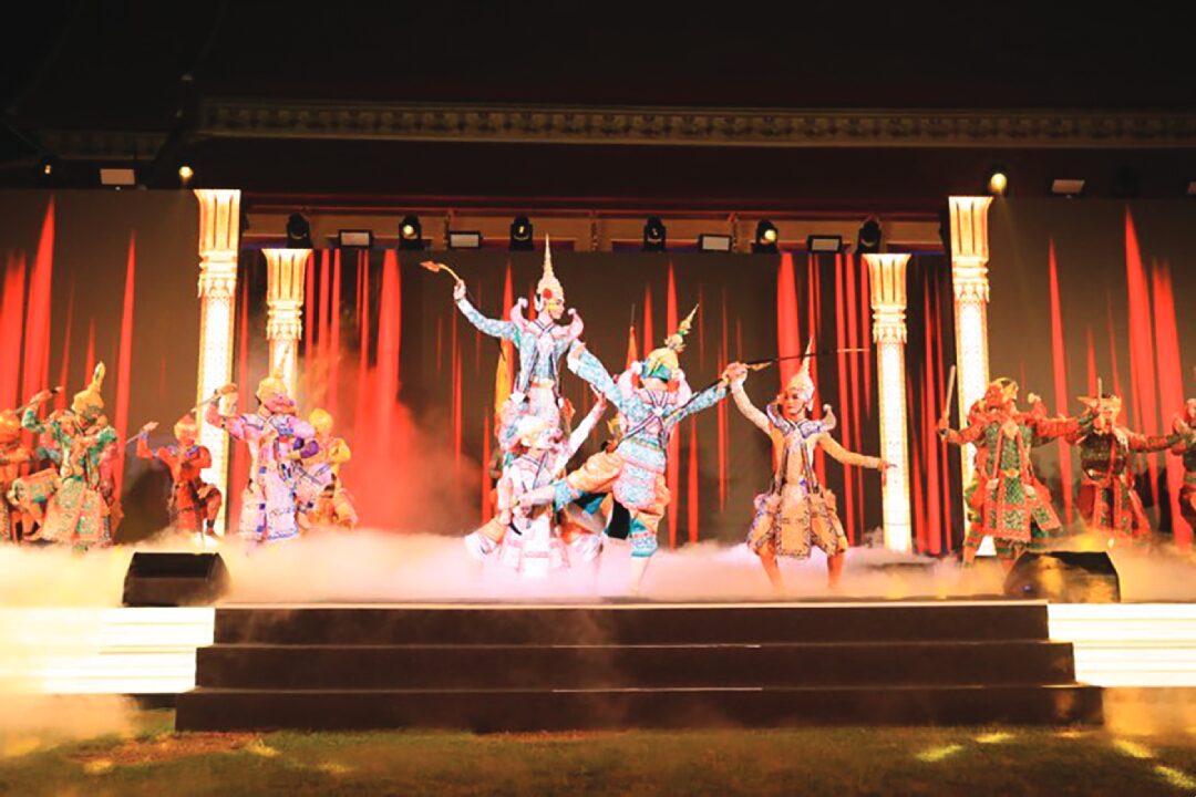 ข่าวสดพระเครื่อง - งานใต้ร่มพระบารมี 243 ปี-กรุงรัตนโกสินทร์