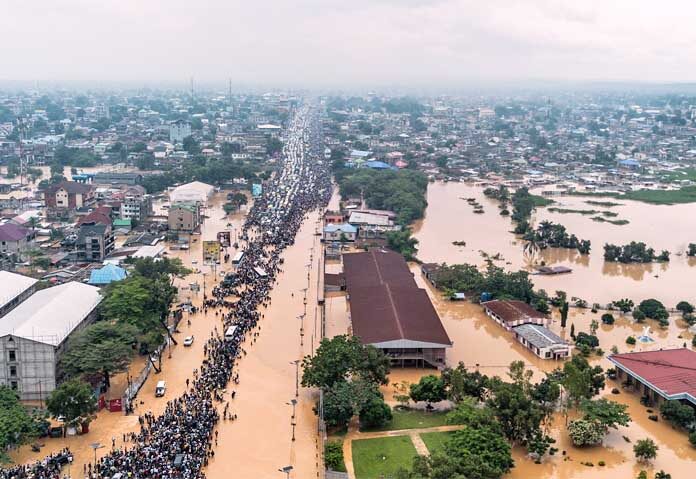 คองโกยังอ่วม “น้ำท่วมเมืองหลวง” ดับแล้ว 33 ศพ จนท.เร่งอพยพ-ช่วยผู้ประสบภัย
