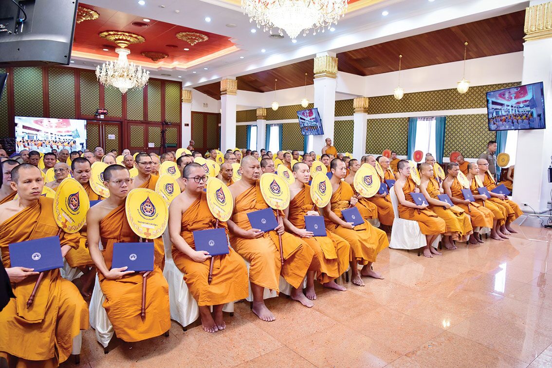 ข่าวสดพระเครื่อง - พิธีปัจฉิมนิเทศ-ถวายวุฒิบัตร พระนักเทศน์ทุนเล่าเรียนหลวง