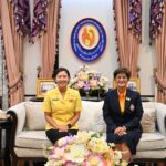 นายกสมาคมภริยาฯปลัดกลาโหม มอบเงินสมทบทุน มูลนิธิอาสาเพื่อนพึ่ง (ภาฯ) ยามยาก