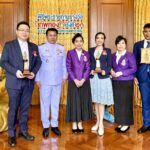 รางวัลเทพทองพระราชทาน คนดัง-ศิลปิน-นักร้อง-ผู้ประกาศข่าว แห่รับรางวัลคับคั่ง