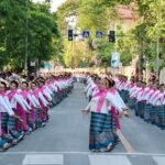 มาดามหยก ปลื้ม เชียงใหม่ ทำสำเร็จ ทุบสถิติโลก ฟ้อนเล็บล้านนา มากที่สุดในโลก สมโภชเชียงใหม่ 729 ปี