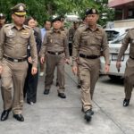 ผบช.น. - กต.ตร. กทม. พร้อมคณะลงพื้นที่มอบถุงยังชีพ ตรวจอาคารที่ทำการ-แฟลตสน.ดุสิต