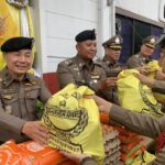 ผบช.น. - กต.ตร. กทม. พร้อมคณะลงพื้นที่มอบถุงยังชีพ ตรวจอาคารที่ทำการ-แฟลตสน.ดุสิต