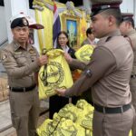 ผบช.น. - กต.ตร. กทม. พร้อมคณะลงพื้นที่มอบถุงยังชีพ ตรวจอาคารที่ทำการ-แฟลตสน.ดุสิต