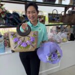 ประธานชมรมภริยาทหารเรือ จังหวัดสงขลา พาชมกิจกรรมส่งเสริมรายได้ของกลุ่มแม่บ้าน