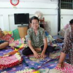 สานต่อภูมิปัญญาไทย กับ “พัดสานเย็นใจ” จากชุมชนบ้านแพรก