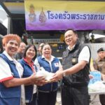 อนุทินลงพื้นที่สุราษฎร์ฯ ให้กำลังใจผู้ประสบอุทกภัย เน้นย้ำความปลอดภัยเป็นหลัก