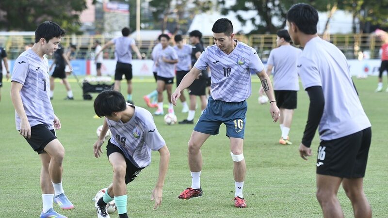 เมษ์ ผู้จัดการ