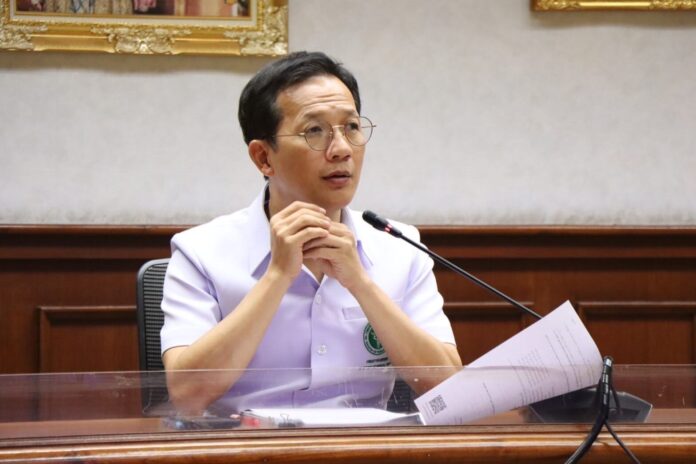 นพ.ณัฐพงศ์ วงศ์วิวัฒน์ ผู้ตรวจราชการกระทรวงสาธารณสุข
