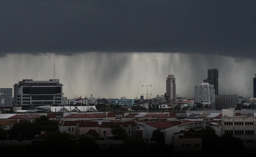 .เตือนทั่วไทย พายุฤดูร้อนถล่ม ระวังอันตราย ฝนฟ้าคะนอง ฟ้าผ่า ลมกระโชกแรง ลูกเห็บตก.
