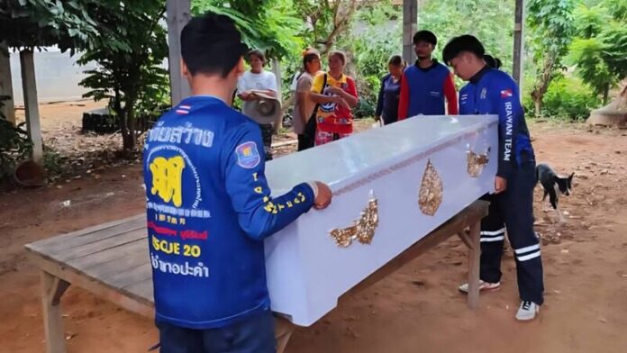 Lightning strike kills man seeking shelter in Buriram field | News by Thaiger