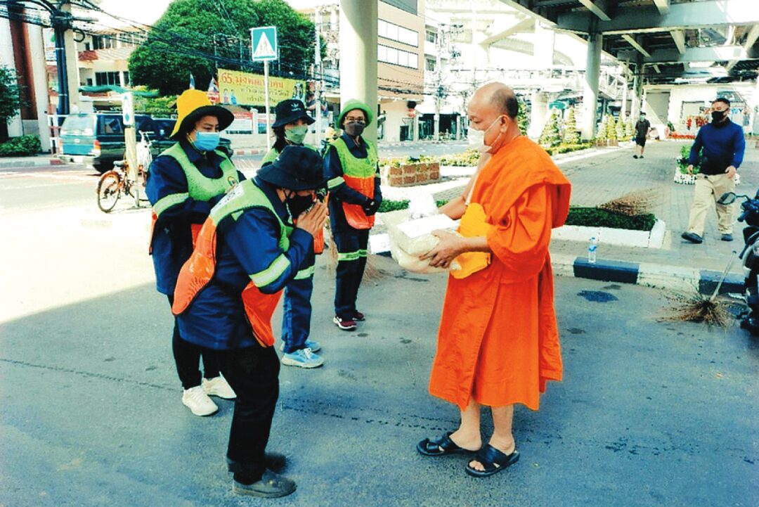 ข่าวสดพระเครื่อง - มูลนิธิกลุ่มแสงเทียนวัดบางไส้ไก่ แบ่งปันเด็กด้อยโอกาส-เด็กชนบท