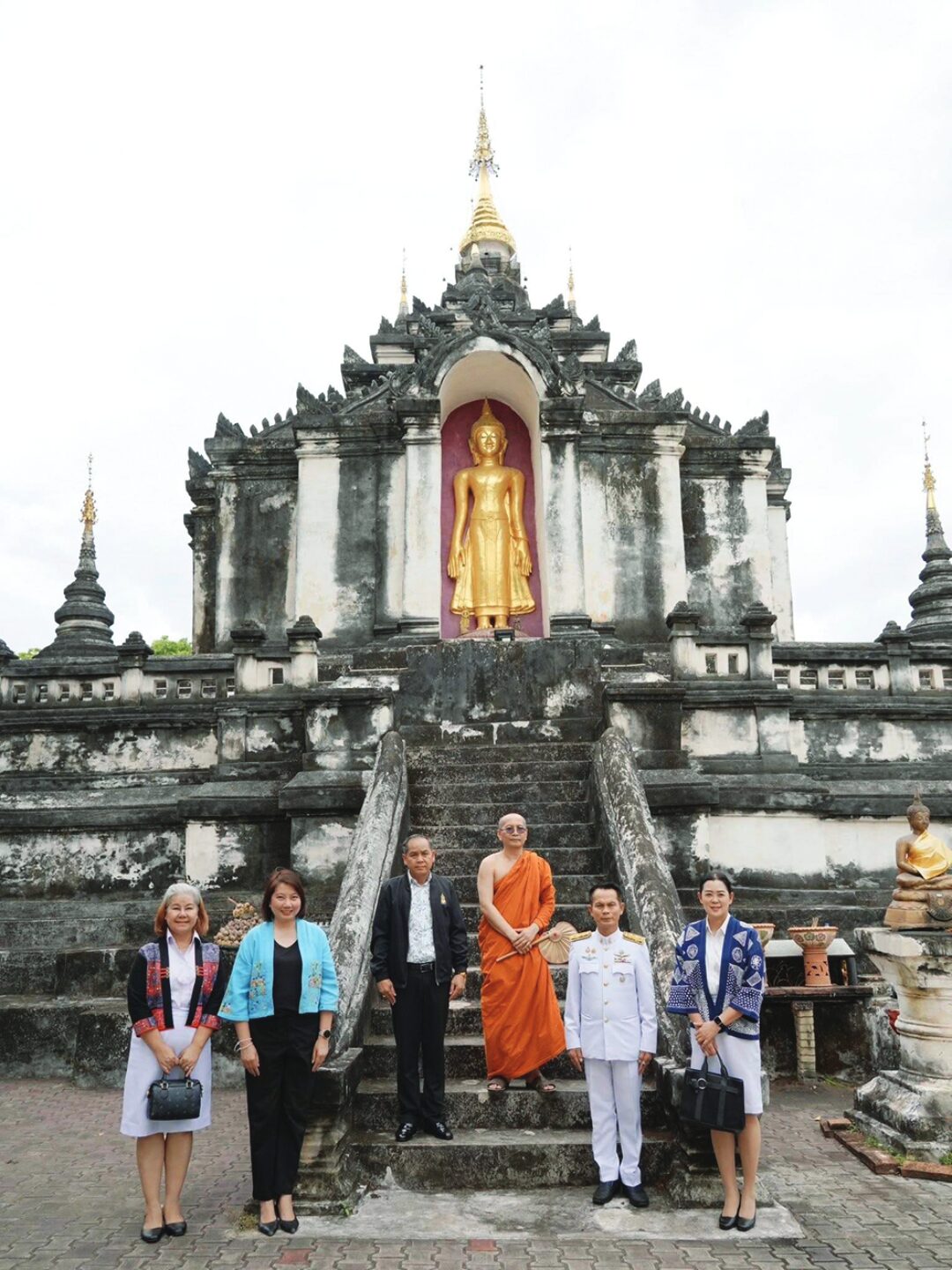 รายงานพิเศษ - สักการะสิ่งศักดิ์สิทธิ์ เยี่ยมวัดพระยืน-ลำพูน