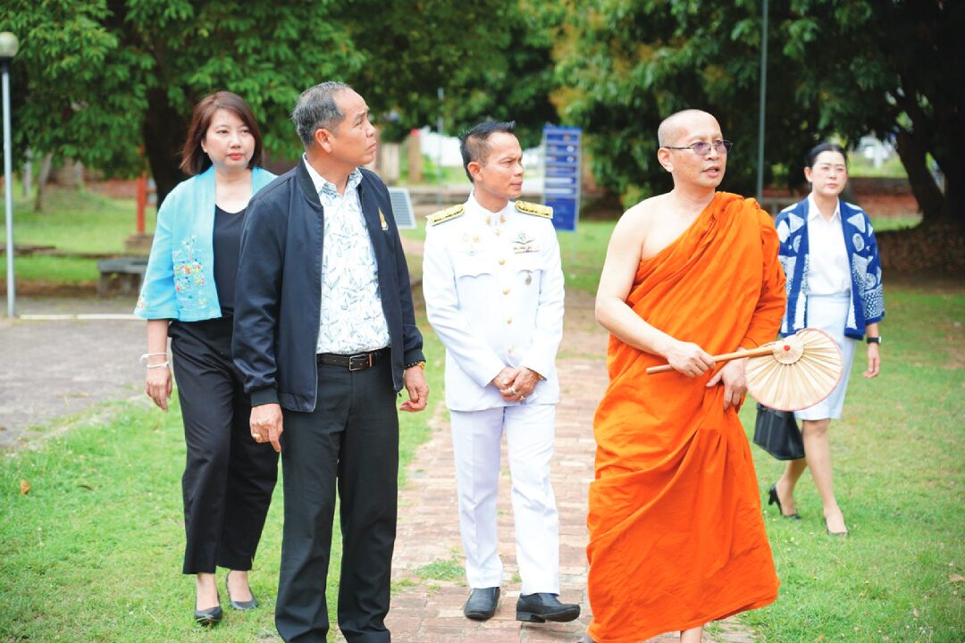 รายงานพิเศษ - สักการะสิ่งศักดิ์สิทธิ์ เยี่ยมวัดพระยืน-ลำพูน