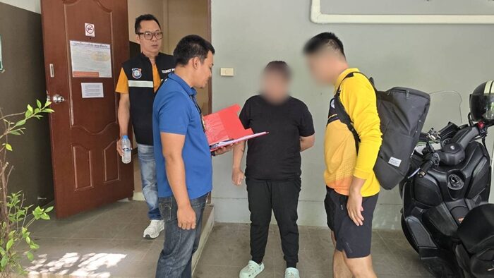 Woman arrested for selling illegal fashion braces in Phitsanulok | News by Thaiger