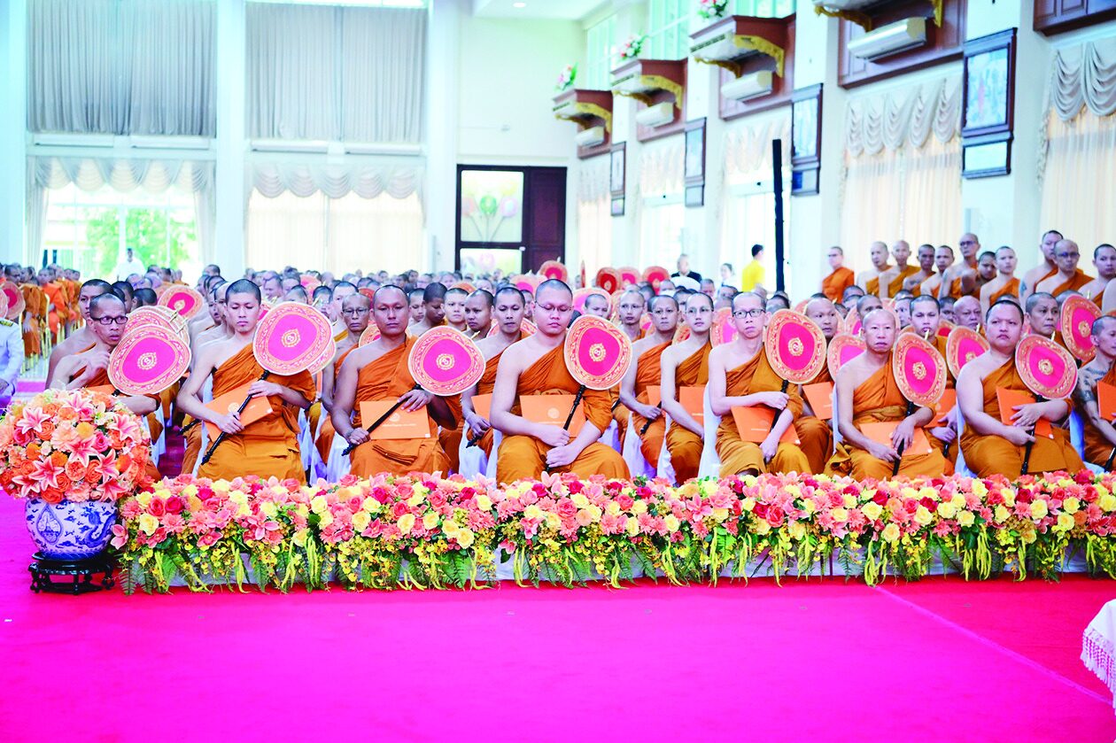 ข่าวสดพระเครื่อง - พิธีทรงตั้งเปรียญธรรม  คณะสงฆ์เขตกรุงเทพฯ
