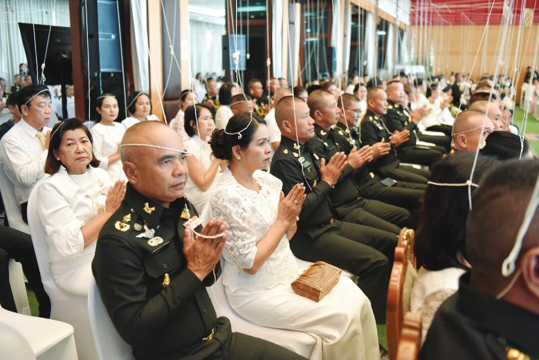 ข่าวสดพระเครื่อง - พุทธาภิเษก‘หลวงพ่อใหญ่โชคดี’ กองทัพภาคที่2ทอดผ้าป่าสามัคคี