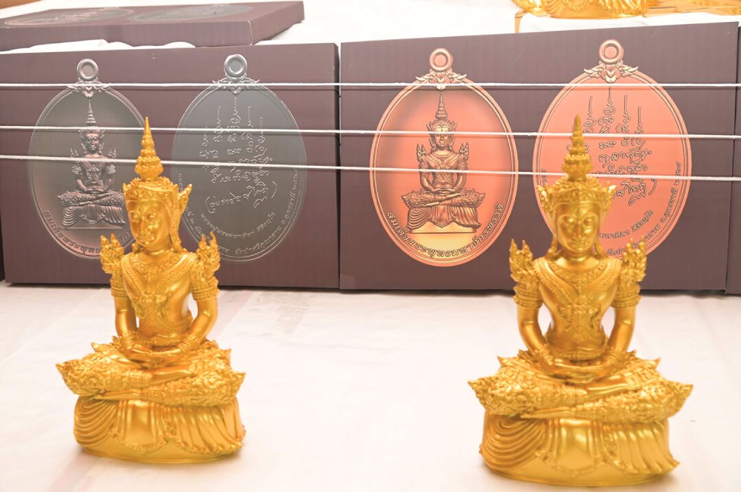 ข่าวสดพระเครื่อง - พุทธาภิเษก‘หลวงพ่อใหญ่โชคดี’ กองทัพภาคที่2ทอดผ้าป่าสามัคคี