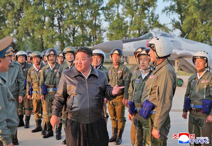 คิมลงพื้นที่บัญชาการ “ฝึกซ้อมทางอากาศ” สั่งทุกหน่วยในทัพยกระดับพร้อมทำศึก