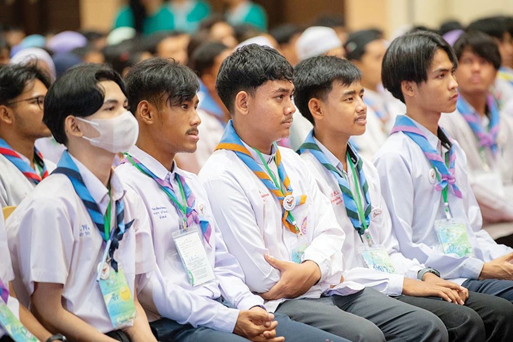สดจากเยาวชน - เสริมสร้างเยาวชน สานใจไทยสู่ใจใต้