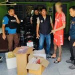 ตร.ไซเบอร์ บุกรวบหนุ่ม โพสต์ขาย บุหรี่ไฟฟ้า-บุหรี่ตปท. ออนไลน์ ดำเนินคดี 3 ข้อหาหนัก 