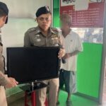 สภ.สุราษฎร์ฯ จับกุม เล่นพนันทายผลบอลต่างประเทศ เดิมพันทรัพย์สิน-ไม่ได้รับอนุญาต