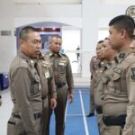 ผบช.น. มอบประกาศนียบัตร ตำรวจนางเลิ้ง ระงับเหตุทำร้ายร่างกายชิงทรัพย์
