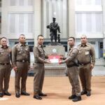 ผบช.น. มอบประกาศนียบัตร ตำรวจนางเลิ้ง ระงับเหตุทำร้ายร่างกายชิงทรัพย์