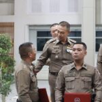 ผบช.น. มอบประกาศนียบัตร ตำรวจนางเลิ้ง ระงับเหตุทำร้ายร่างกายชิงทรัพย์