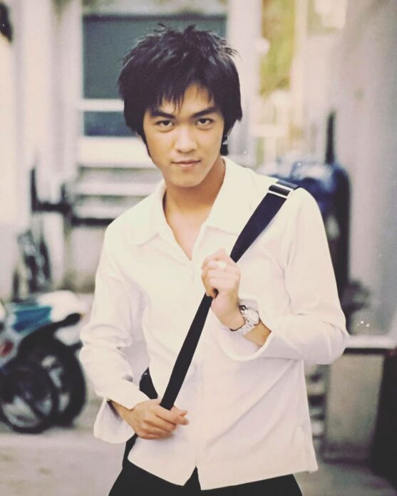 อาทิตย์ใส