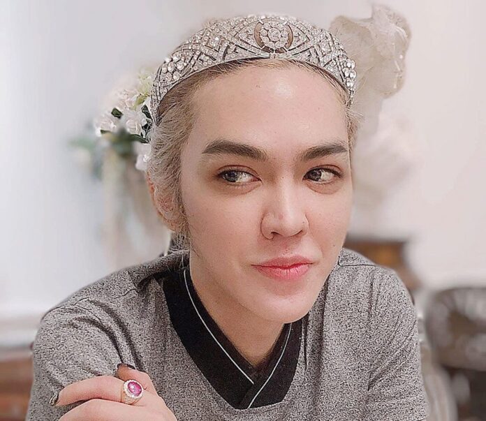 อาทิตย์ใส
