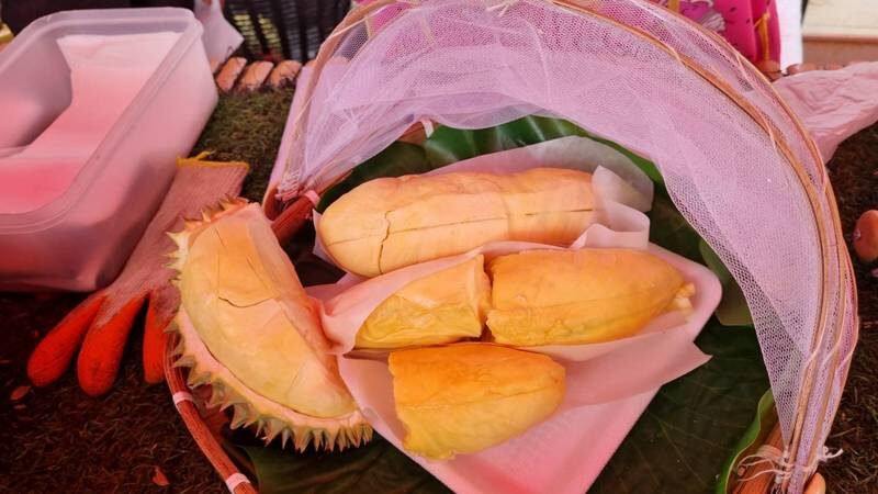 กินทุเรียนกับน้ำอัดลม