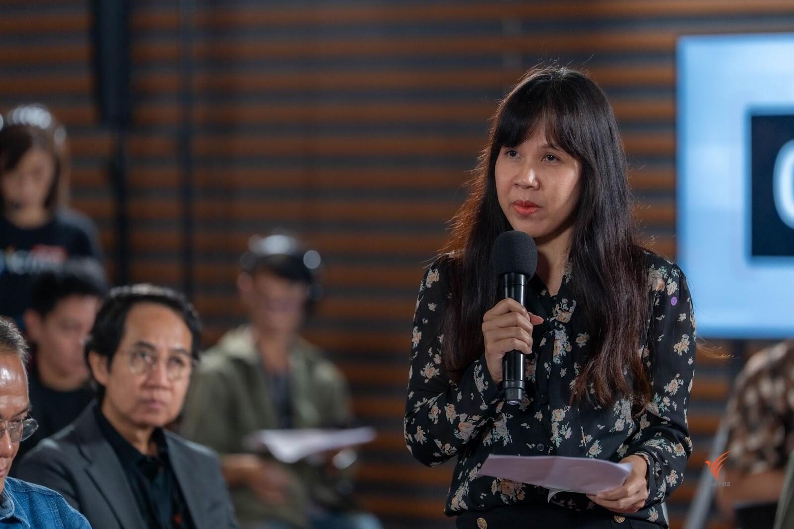 รศ.มัทนา เจริญวงศ์