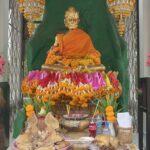 ไหว้แก้บน หลวงพ่อผอม ได้สมใจปรารถนา ยกวงดนตรีแสดง-รำ9รอบ เสี่ยงเซียมซี ได้เลขเด็ดเล็งเสี่ยงดวง