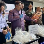 จับหนุ่มไทย หิ้วกระเป๋าซุกเฮโรอีน 17.6 กิโล มูลค่า 61 ล้าน เตรียมส่งปลายทาง จ.สงขลา 