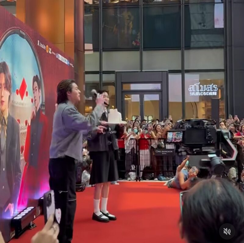 พีพี แฮปปี้ได้ฉลองวันเกิดกับแฟนๆ อุบตอบของขวัญจาก บิวกิ้น เผยเขาให้อะไรก็ชอบหมด
