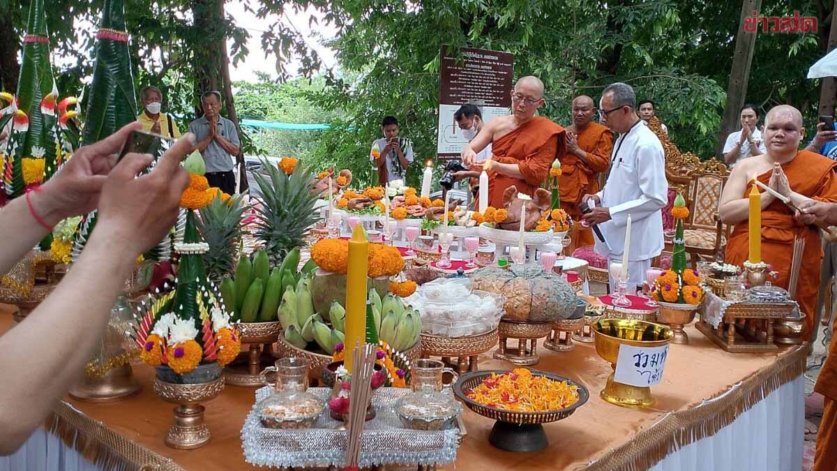 .ส่องเลขเด็ด วัดเขาไม้แดง “หลวงพ่อสง่า” จัดไหว้ครูบูรพาจารย์ประจำปี 68.