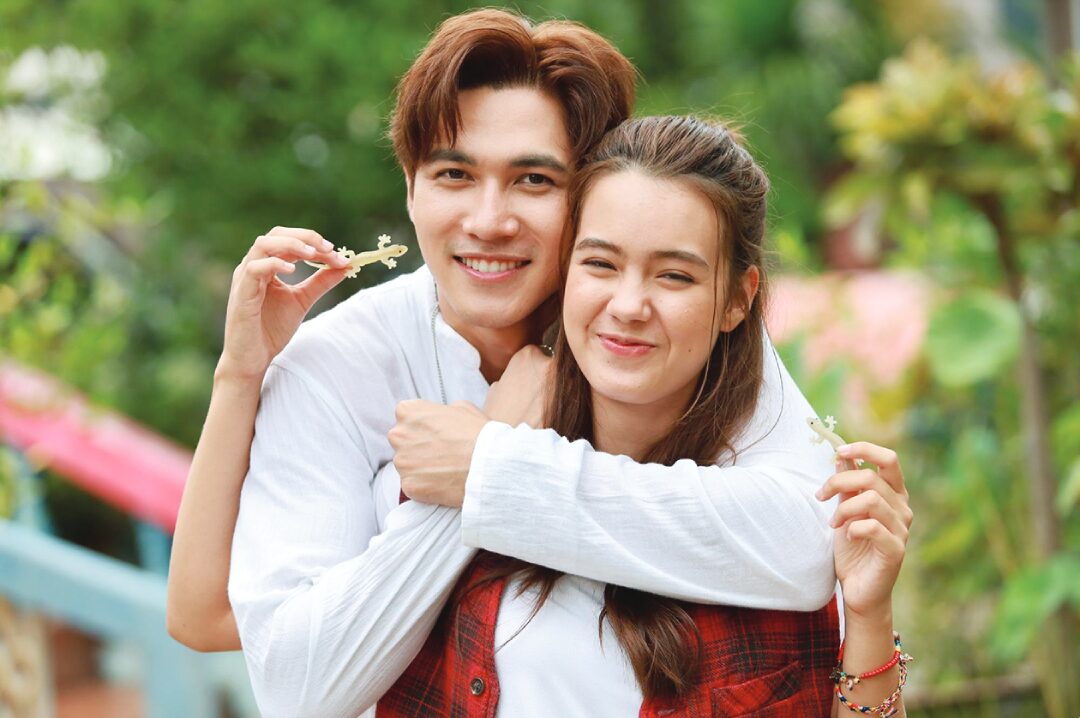 สกู๊ปบันเทิง - ‘สมิธ-เดนิส’เปิดศึกสุดม่วน ใน‘ผู้บ่าวสุดซ่าส์กะอีหล่าขาซิ่ง’