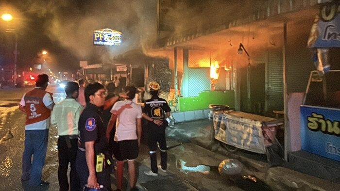 Fire engulfs Chon Buri shop, owner leaps from second floor | News by Thaiger