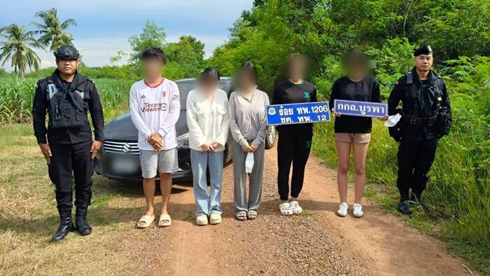 สาวไทย ทำงานในเขมร อยากกลับบ้าน ว่าจ้างเจ้าถิ่นนำทาง หัวละ 4,000 บาท ข้ามแดนกลับไทย แต่ถูกปล่อยทิ้งแนวชาย ก่อนโทรหาแฟนมารับ สุดท้ายถูกรวบยกคัน